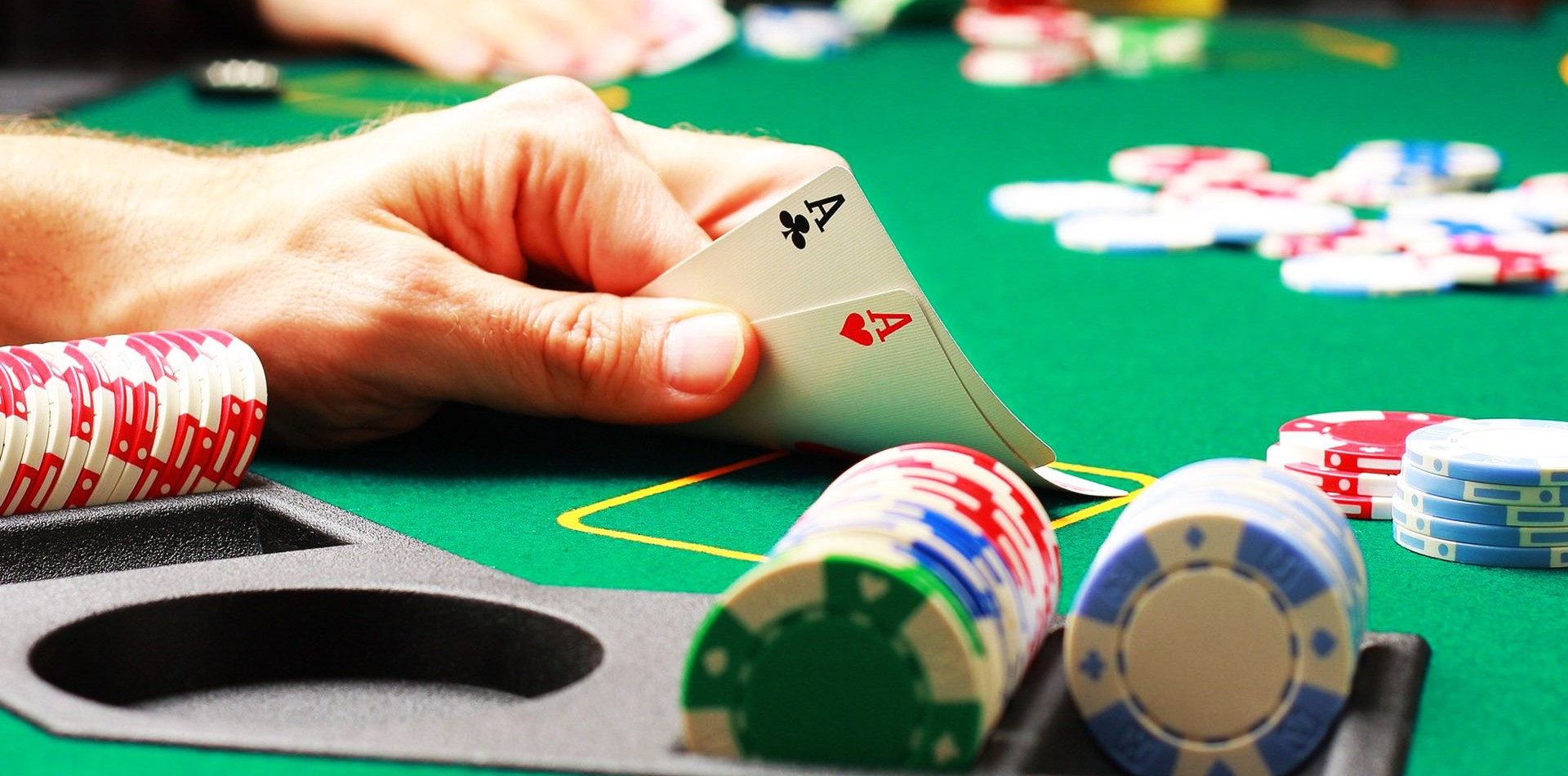 Poker được hiểu là gì?